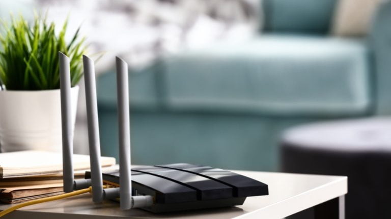 Read more about the article UK Broadband Disconnects on the Rise: Social Tariffs, Ofcom Pressure, and Provider Accountability