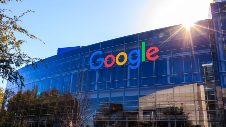 Read more about the article Google Pixel Fold: Revolutionizing Foldable Smartphones and Camera Capabilities