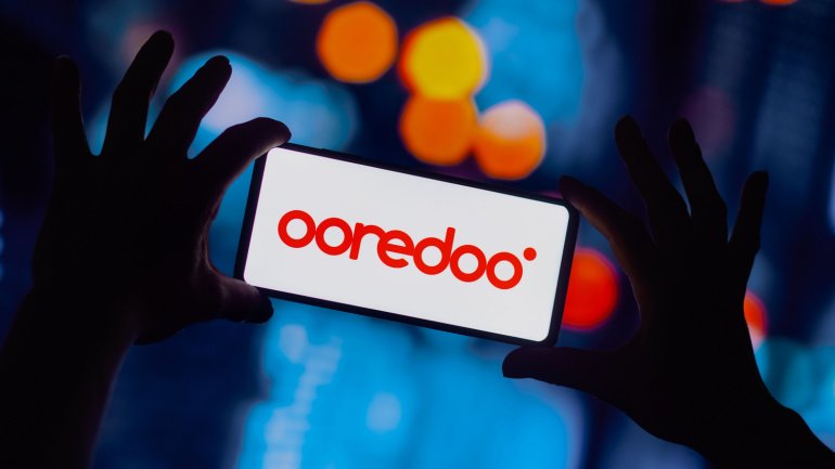 Read more about the article Ooredoo Oman’s Tower Infrastructure Sale: Impact on Telecoms Industry