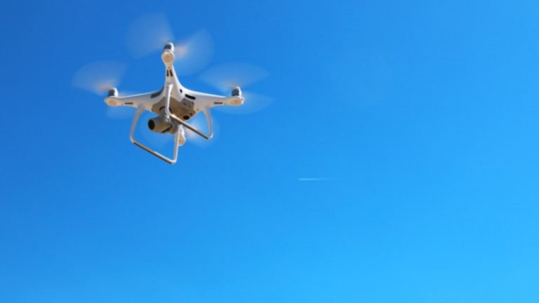 Read more about the article 5G-Enabled BVLOS Drone Inspections: Revolutionizing Infrastructure Monitoring and Safety