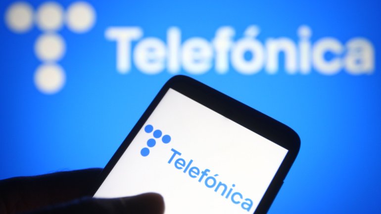 Read more about the article Telefonica’s Fiber Asset Sale in Peru: Exploring External Investors and Partners