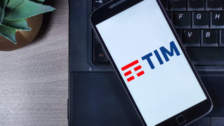 Read more about the article TIM Enterprise: Exploring Minority Stake Offers and Antitrust Implications