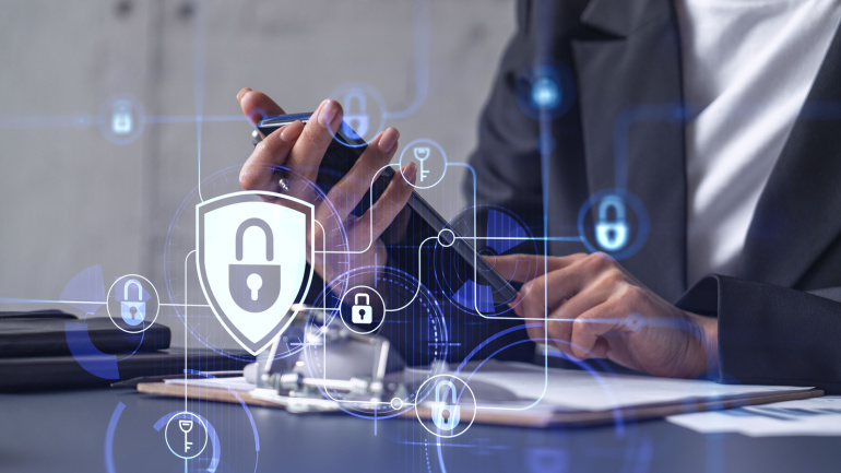 Read more about the article FCC Proposes New Rules to Safeguard Consumers Against Cell Phone Scams