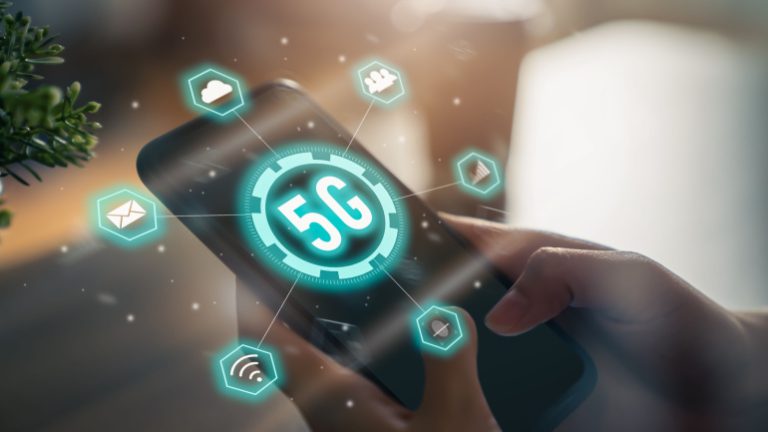 Read more about the article Unearthing 5G Monetization: Private Networks vs. Edge Computing