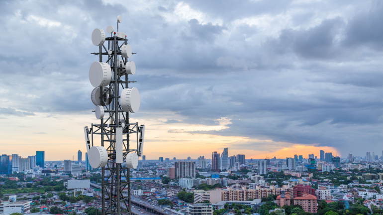 Read more about the article NEC radio unit receives first O-RAN compliance certification from JAPAN OTIC