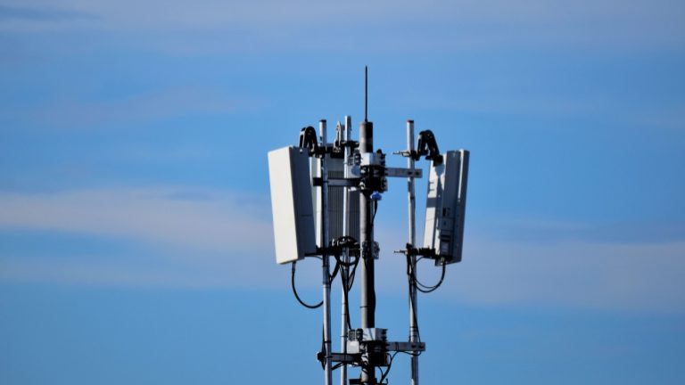 Read more about the article Verizon’s C-band Spectrum Acquisition Impact on 5G
