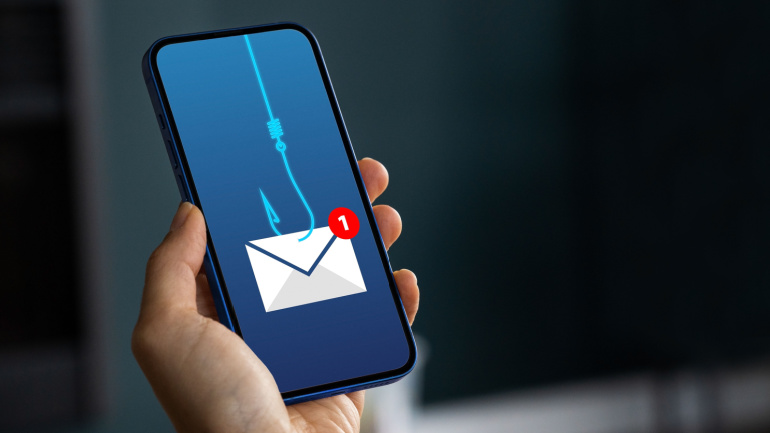 Read more about the article AI-Enhanced Phishing: Navigating the Threat of Deceptive Scams