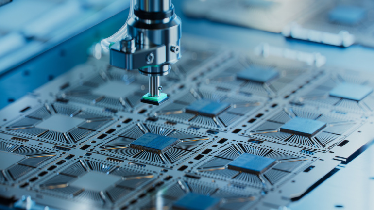 Read more about the article US Chip Production Boost Amid Security and Funding Dilemmas