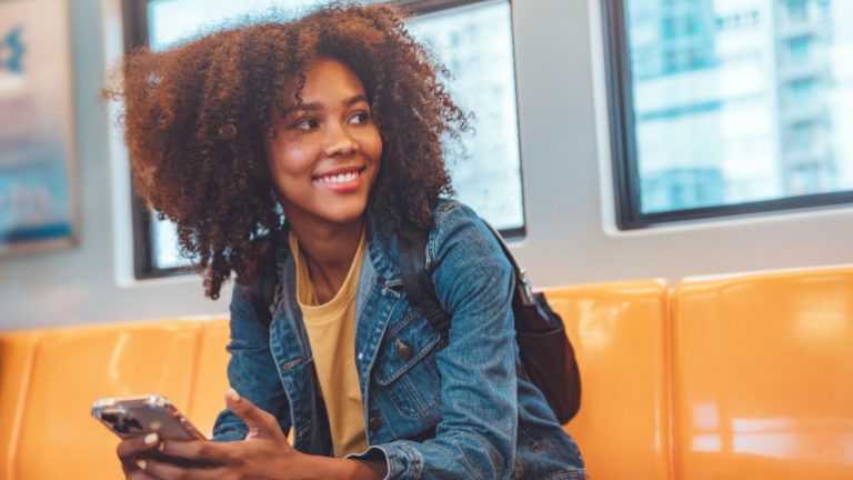 Read more about the article 5G Expansion in Toronto Subway: A Boon or a Bone of Contention?