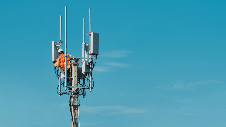 Read more about the article T-Mobile’s Ambitious Comcast Spectrum Acquisition: A Win-win Strategy