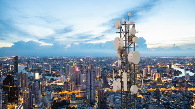 Read more about the article Unraveling North America’s Surprising Telecom Equipment Revenue Drop