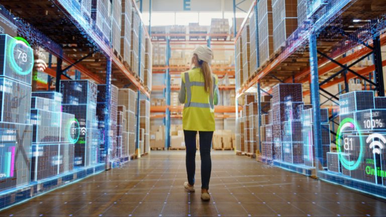 Read more about the article Harnessing 5G and AI: Revolutionizing Warehouse Inventory Management