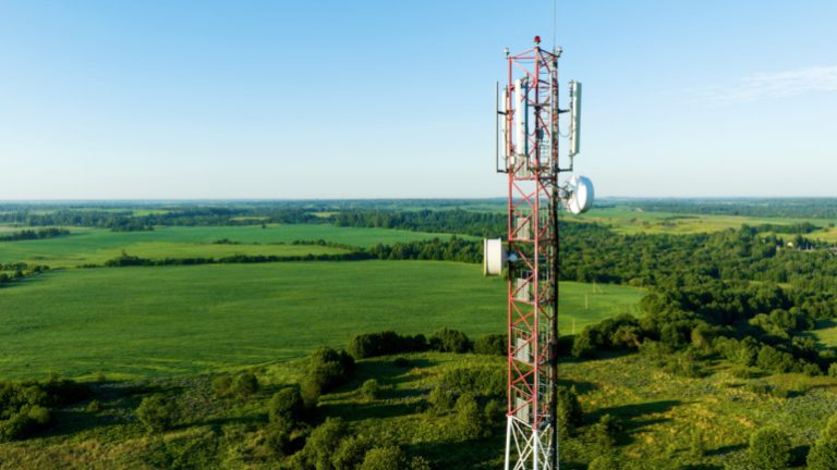 Read more about the article FCC to Review Allocation of $9 Billion for Rural 5G Expansion