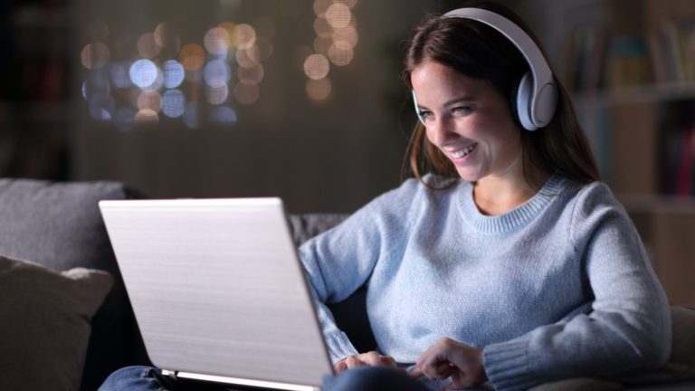 Read more about the article Navigating Midband Spectrum Ownership: Diverse Opinions and the FCC’s Role