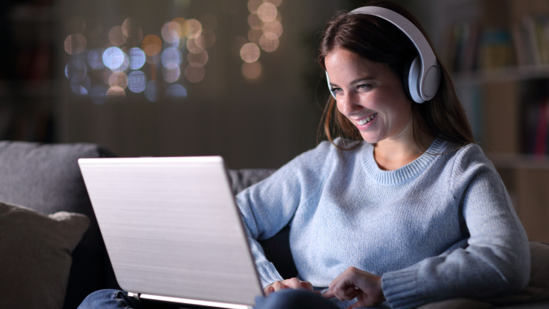 Read more about the article Navigating Midband Spectrum Ownership: Diverse Opinions and the FCC’s Role