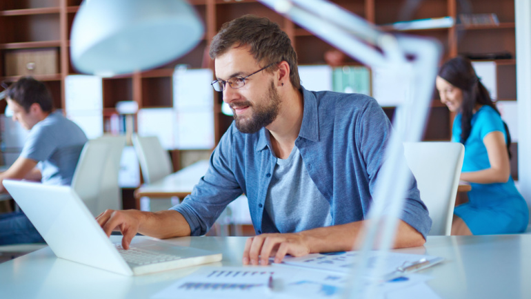 Read more about the article Exploring EE’s New ‘Everything App’: Boon or Challenge?