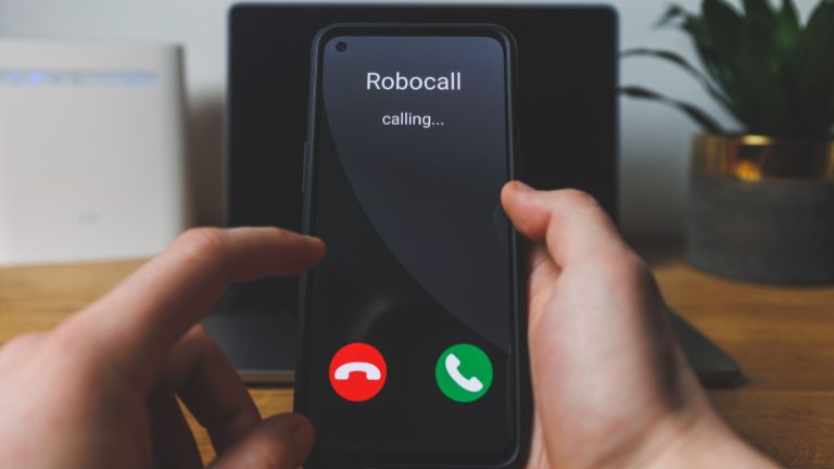 Read more about the article FCC Explores AI-Powered Robocall Threat in Consumer Protection