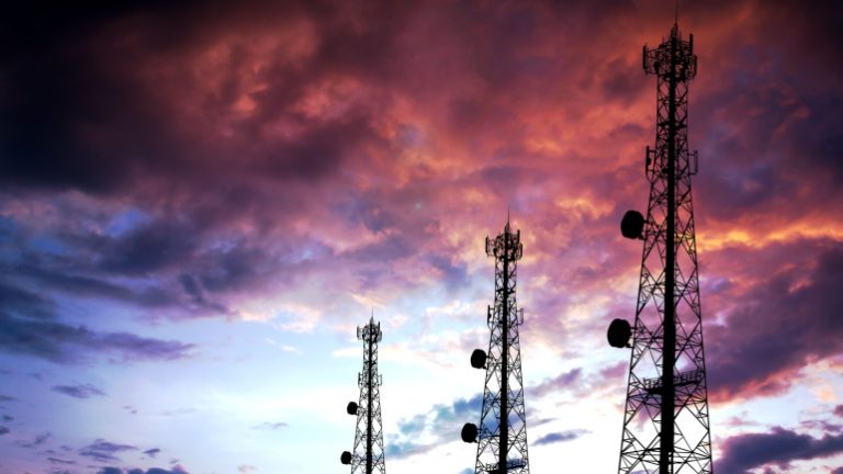 Read more about the article Unveiling 2023 Global Telecoms Awards: Innovation and Sustainability Showdown