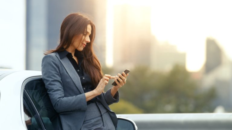 Read more about the article Exploring the Surge and Plateau in Global Mobile Internet Usage