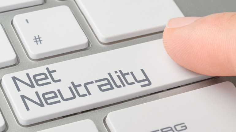 Read more about the article FCC’s Vote: Reinstating Net Neutrality, Protecting Data Privacy