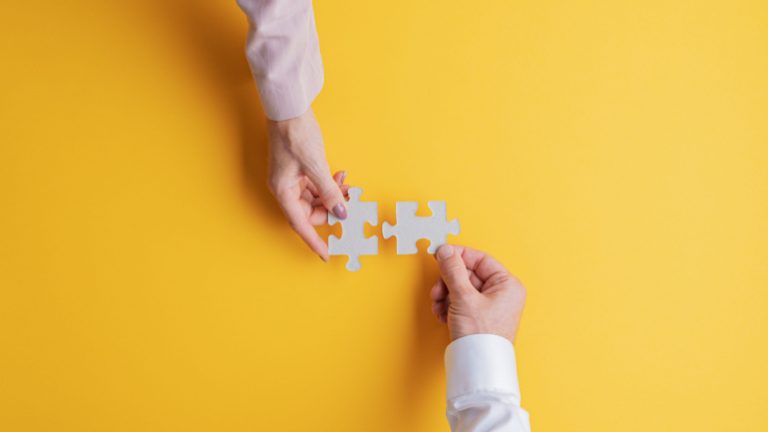 Read more about the article Leveraging Satellite Diversity: Eutelsat’s Merge with OneWeb Explained