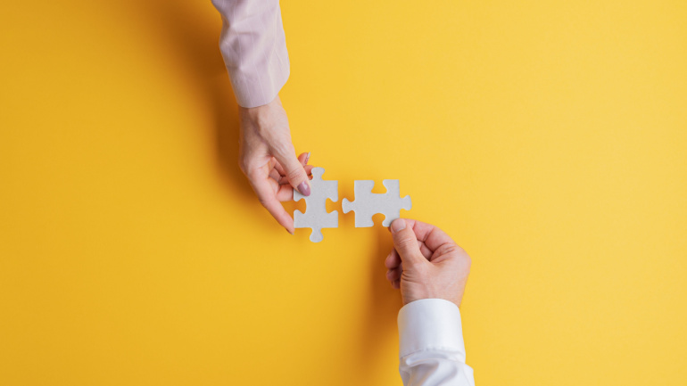 Read more about the article Leveraging Satellite Diversity: Eutelsat’s Merge with OneWeb Explained