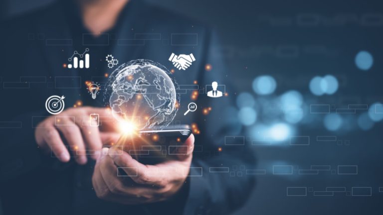 Read more about the article Unveiling AI Pin: Wearable Tech Shaping Future Connectivity