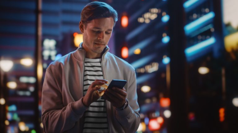 Read more about the article Samsung Galaxy AI: Revolutionizing Mobile Technology with Universal Intelligence