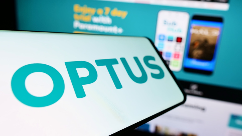 Read more about the article Optus CEO Steps Down: Behind The Outage Controversy