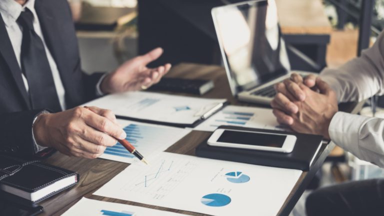 Read more about the article UK’s Full Expensing: A Dual-Edged Sword in Telecom Infrastructure Investment