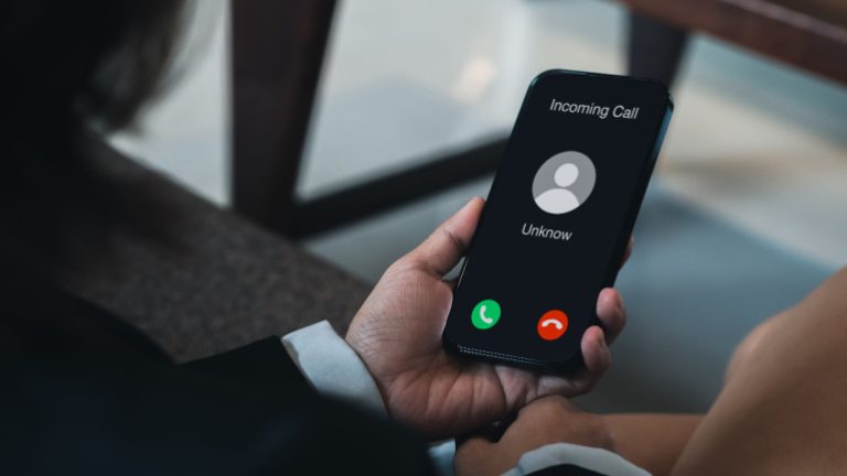 Read more about the article FCC Issues Stark Warnings to Gateway Providers Amidst Robocall Threat
