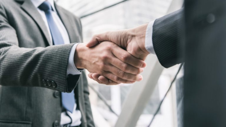 Read more about the article Dish Network and EchoStar Merge, Creating Global Connectivity Leader