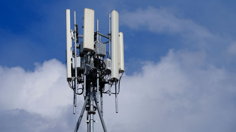 Read more about the article Verizon Secures $1M Contract for First 5G Tower at Hawaii Military Base