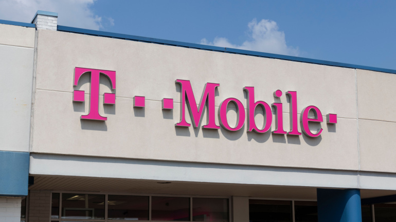 Read more about the article T-Mobile Maintains Lead Despite Slowdown