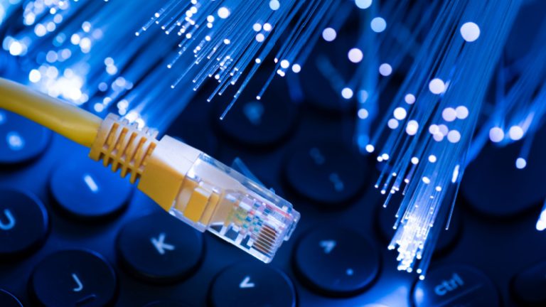 Read more about the article FCC Spectrum Updates: Innovations Broadband Access and 5G Backhaul Services