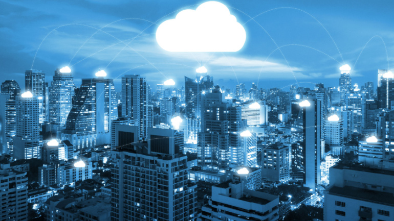 Read more about the article Navigating the Shift: Cloud-Based Communication Systems Explained