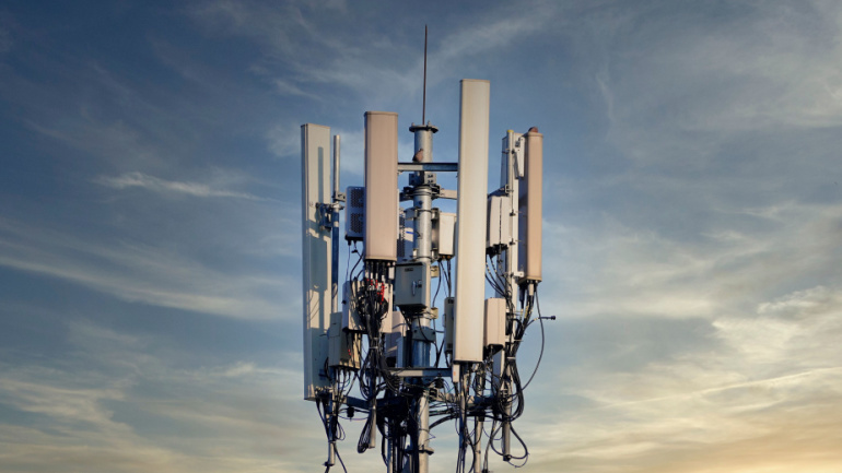 Read more about the article Three UK Enhances Glasgow’s 5G Network with Innovative Small Cells