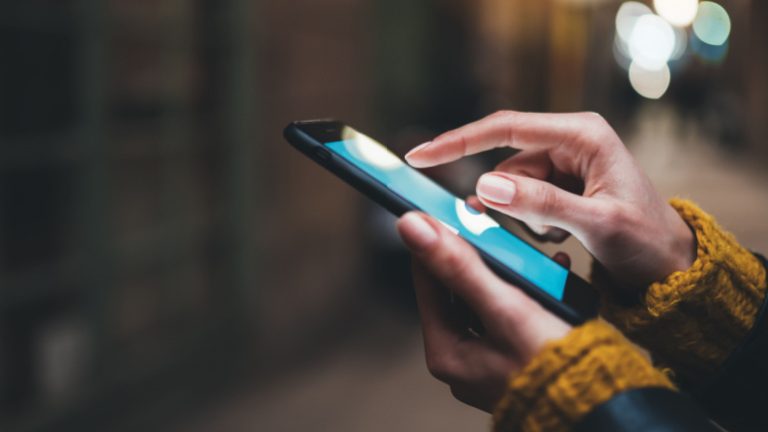 Read more about the article Navigating the ‘Buy America Act’: Impact on US Telecom Industry