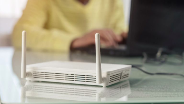 Read more about the article Exploring LiFi’s Role in Reinventing Indoor 5G Connectivity