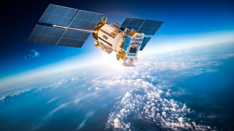Read more about the article Intelsat Expands Space Collaboration with $500 Million Eutelsat Deal