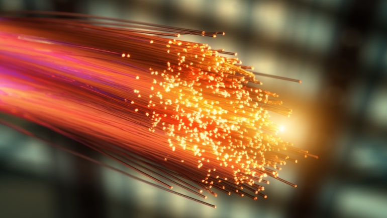 Read more about the article NEC and NTT Achieve First-of-Its-Kind Long-Distance Transmission Experiment Over 7,000km Using 12-Core Optical Fiber