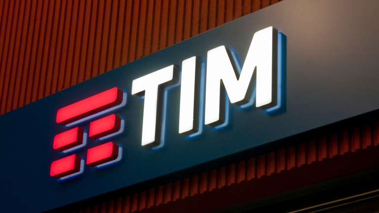 Read more about the article Telecom Italia’s Triumph: Decoding the €1 Billion License Fee Dispute Victory