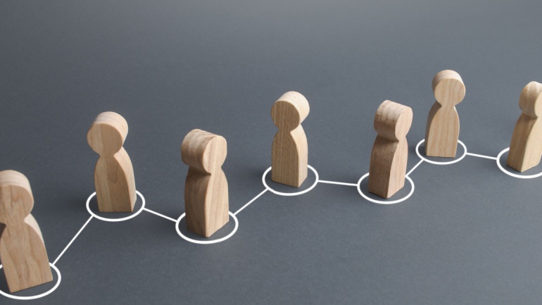 Read more about the article Telcos Target Small Businesses for Growth Amidst Market Shifts