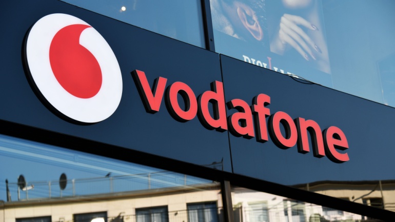 Read more about the article Vodafone Idea’s Push for Capital: An Analysis of its FPO Strategy
