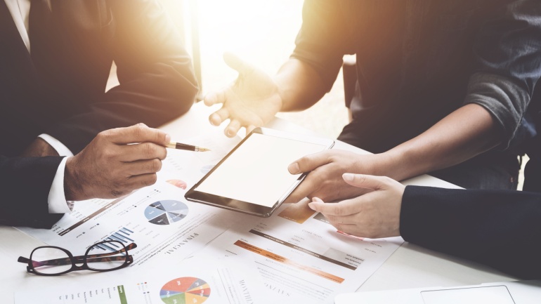 Read more about the article Axiata Group Sells Myanmar Towers Amidst Challenging Conditions