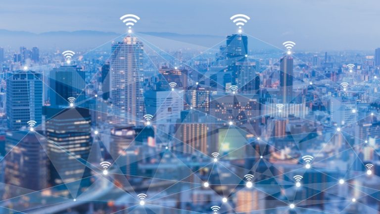 Read more about the article BT Delays Copper Phone Line Switch-Off to 2027 