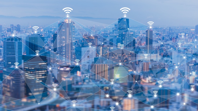 Read more about the article BT Delays Copper Phone Line Switch-Off to 2027