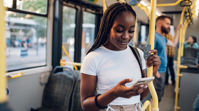 Read more about the article AT&T Advances Satellite Direct-to-Phone Services with AST SpaceMobile Agreement