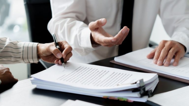 Read more about the article EchoStar Secures $2.7 Billion Contract with US Navy